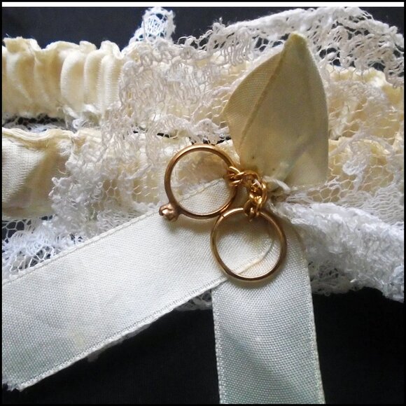 Vintage Bridal Wedding Garter with Lace & Rings! - Something Old - Picture 2 of 13